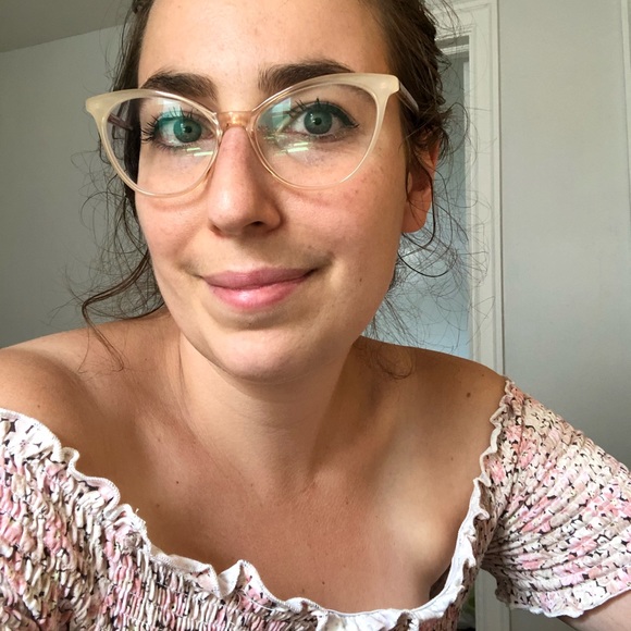 Meet your Posher, Leah - Picture 1 of 1